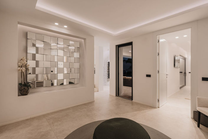 Image No.24-4 Bed Property for sale