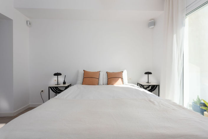 Image No.16-2 Bed Property for sale