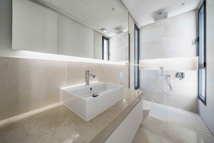 Image No.47-4 Bed Property for sale