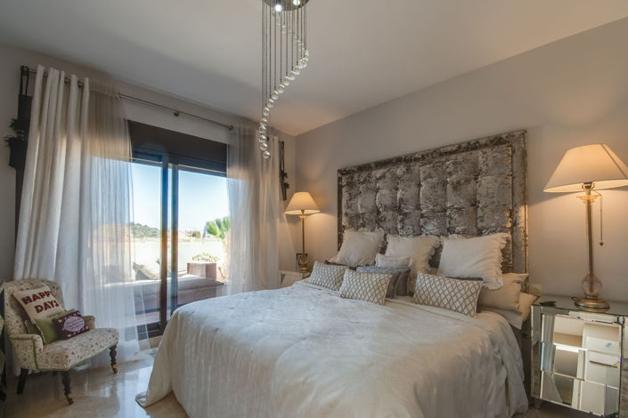 Image No.21-2 Bed Property for sale