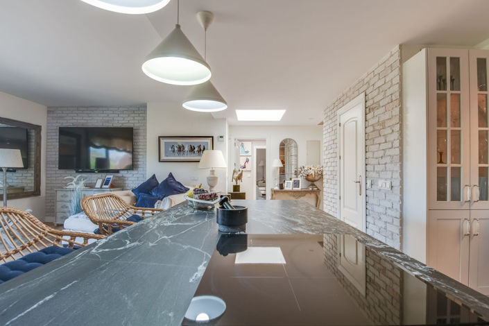 Image No.9-2 Bed Property for sale