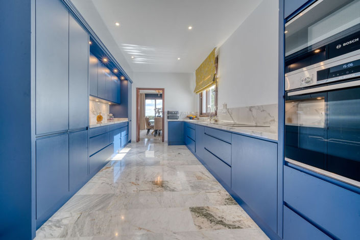 Image No.18-5 Bed Property for sale