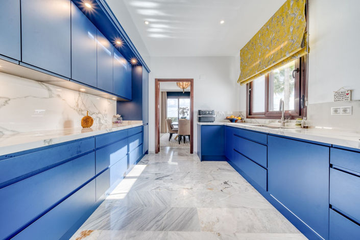 Image No.20-5 Bed Property for sale