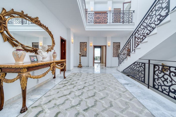 Image No.3-5 Bed Property for sale