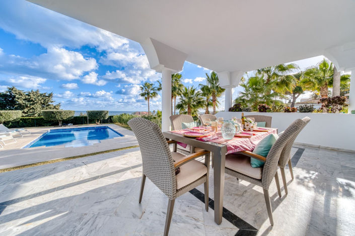 Image No.5-5 Bed Property for sale