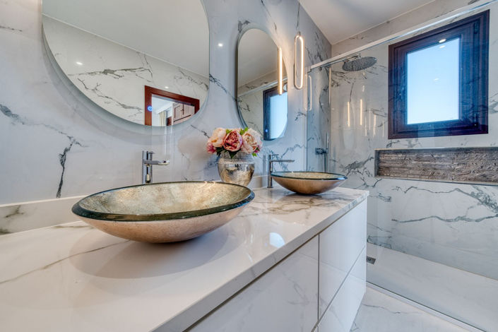 Image No.54-5 Bed Property for sale