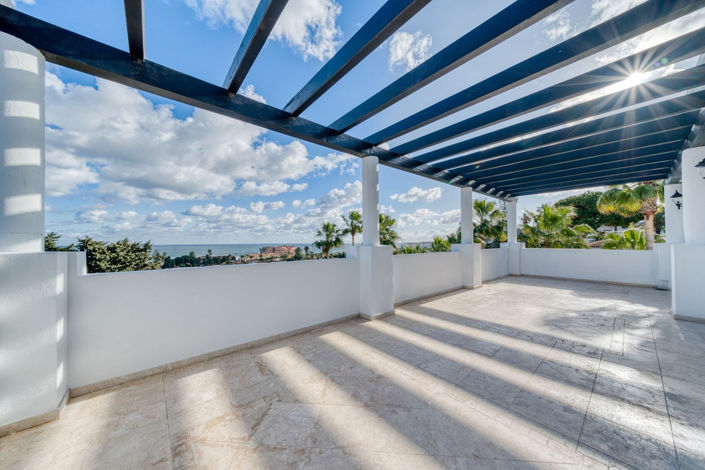 Image No.56-5 Bed Property for sale