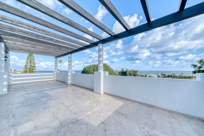 Image No.57-5 Bed Property for sale