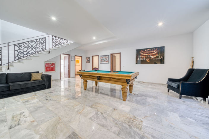 Image No.67-5 Bed Property for sale