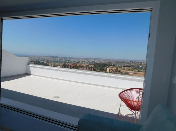 Image No.28-3 Bed Property for sale