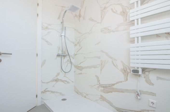 Image No.30-3 Bed Property for sale