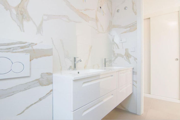 Image No.31-3 Bed Property for sale