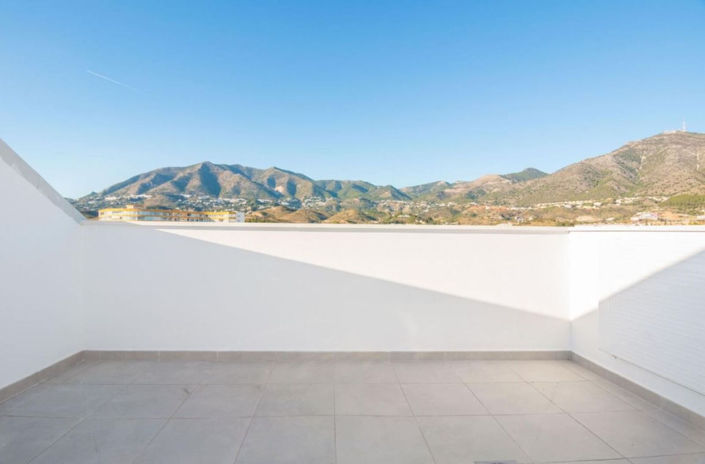 Image No.5-3 Bed Property for sale