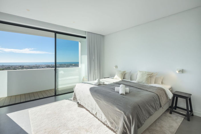 Image No.7-4 Bed Property for sale