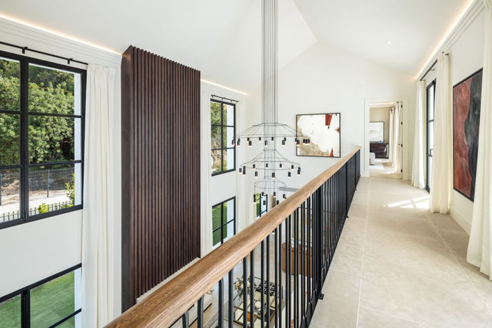 Image No.14-6 Bed Property for sale