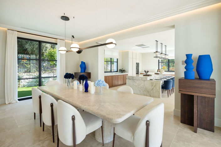 Image No.8-6 Bed Property for sale