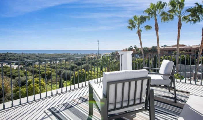 Image No.11-5 Bed Property for sale