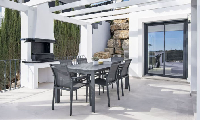 Image No.32-5 Bed Property for sale