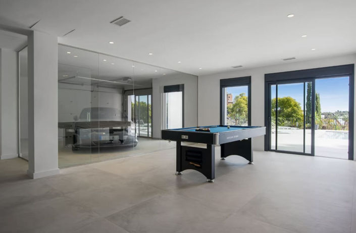 Image No.51-5 Bed Property for sale