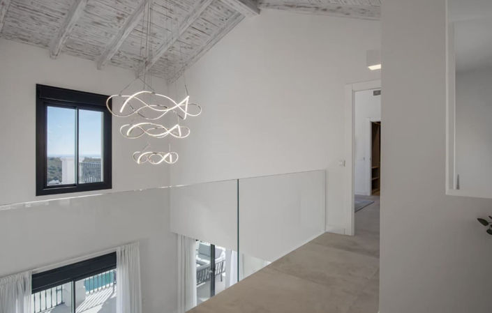 Image No.9-5 Bed Property for sale