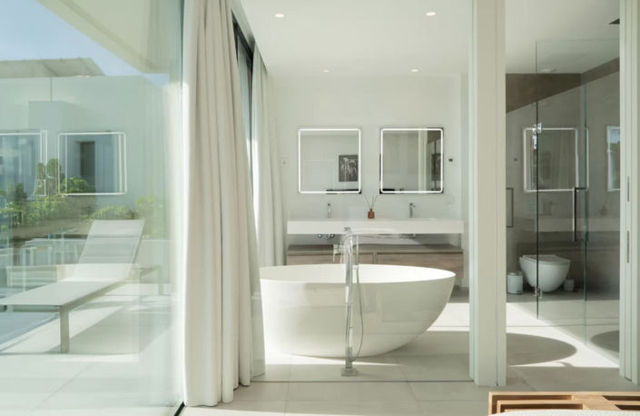 Image No.11-4 Bed Property for sale