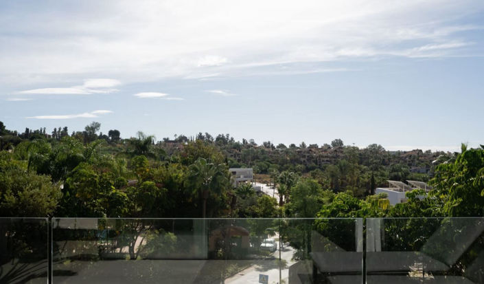 Image No.17-4 Bed Property for sale