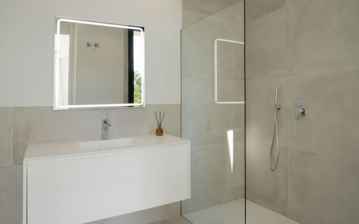 Image No.22-4 Bed Property for sale