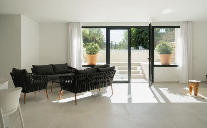 Image No.25-4 Bed Property for sale