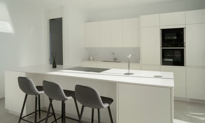 Image No.44-4 Bed Property for sale