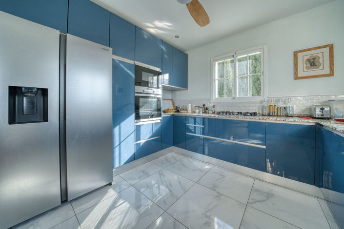 Image No.11-5 Bed Property for sale