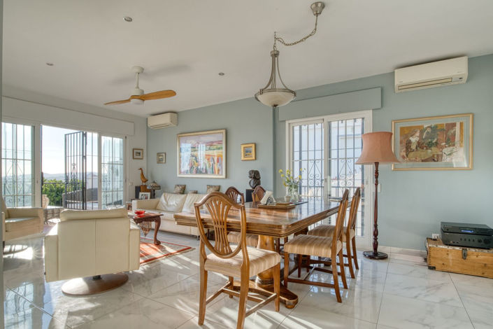 Image No.18-5 Bed Property for sale