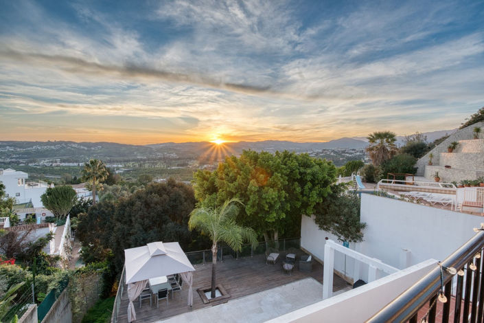 Image No.23-5 Bed Property for sale