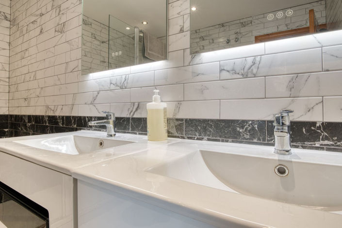 Image No.33-5 Bed Property for sale