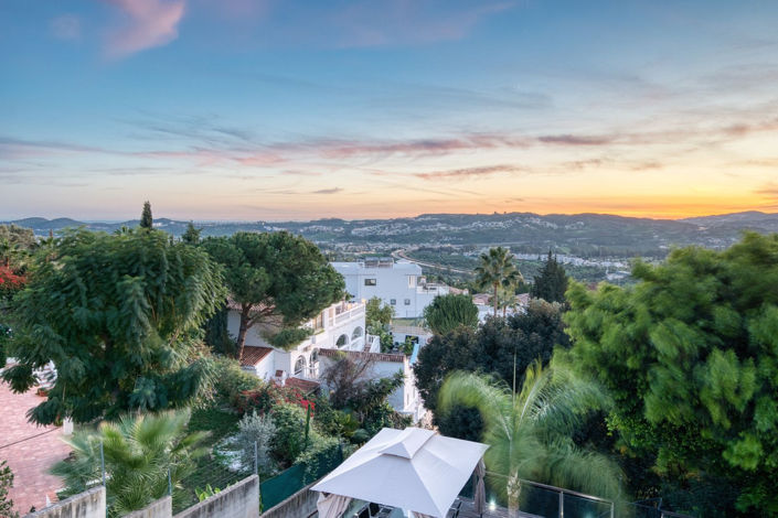 Image No.4-5 Bed Property for sale