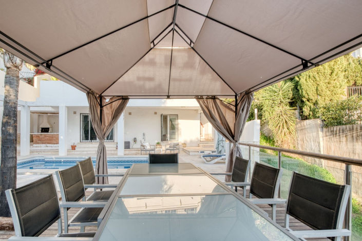 Image No.44-5 Bed Property for sale