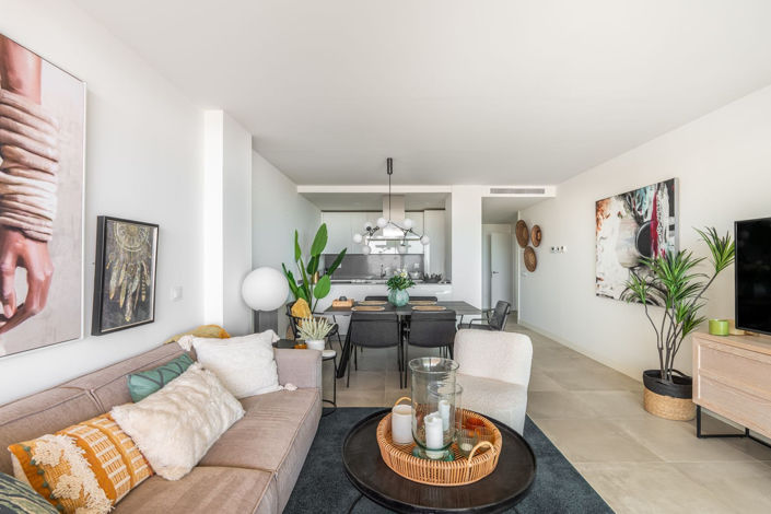 Image No.12-3 Bed Property for sale