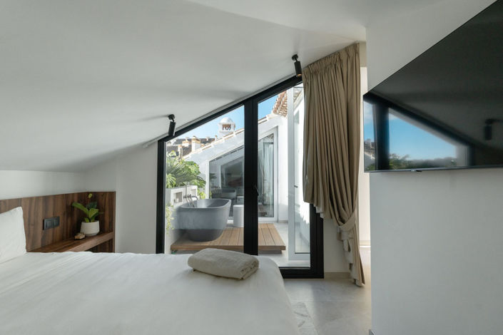 Image No.16-3 Bed Property for sale