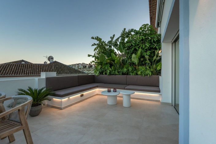 Image No.28-3 Bed Property for sale