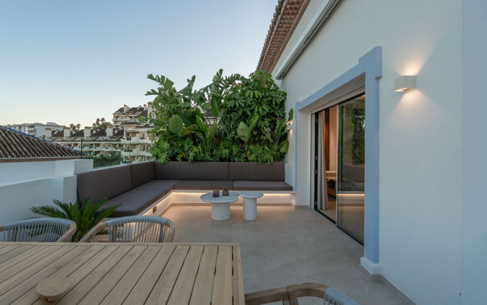 Image No.29-3 Bed Property for sale