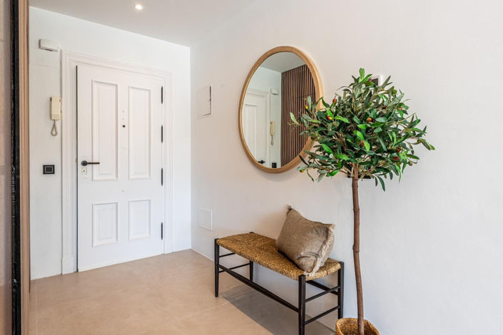 Image No.12-3 Bed Property for sale