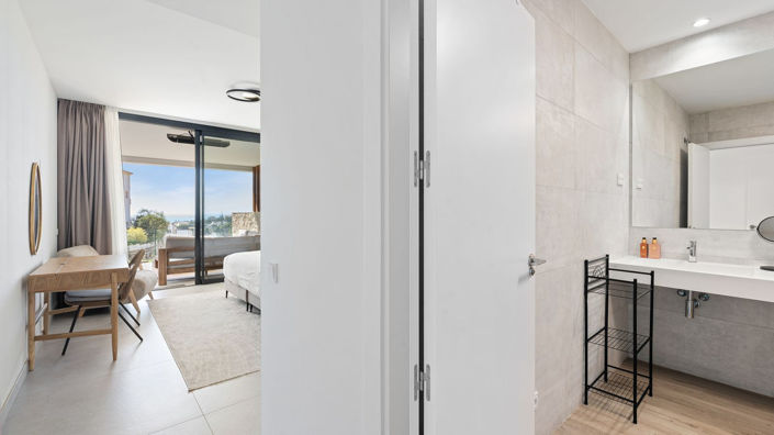 Image No.16-3 Bed Property for sale