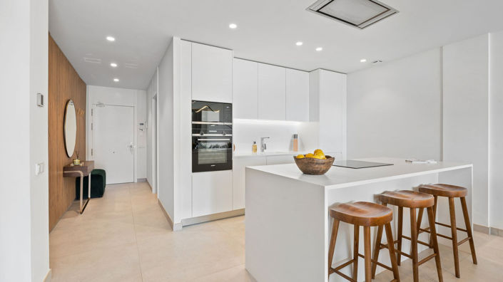 Image No.26-3 Bed Property for sale