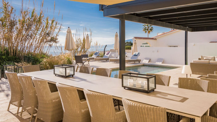 Image No.16-6 Bed Property for sale