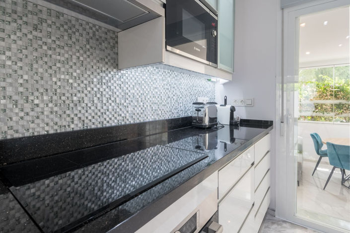 Image No.15-2 Bed Property for sale