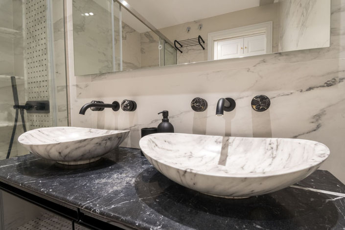 Image No.20-2 Bed Property for sale