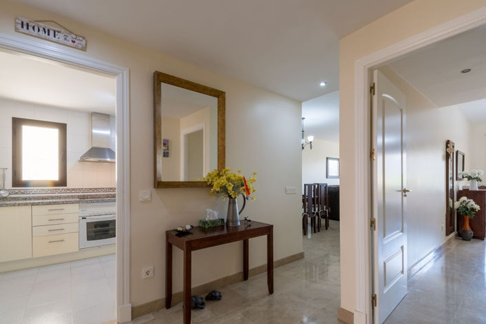 Image No.11-2 Bed Property for sale