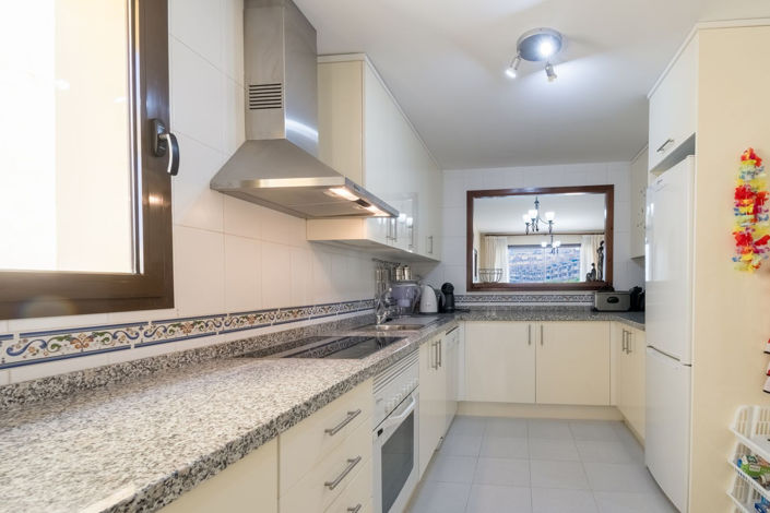 Image No.16-2 Bed Property for sale