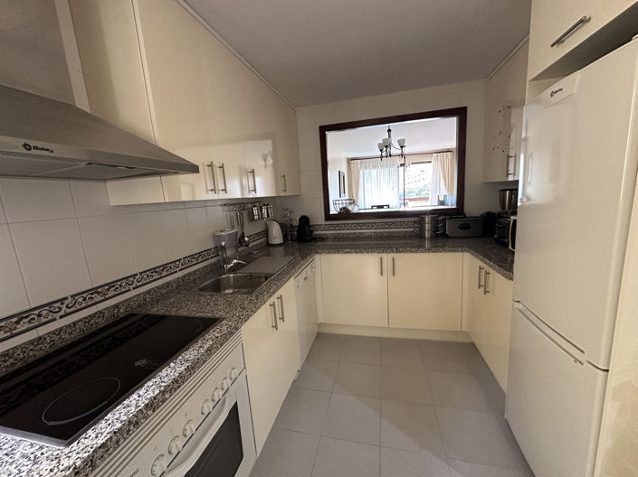 Image No.41-2 Bed Property for sale