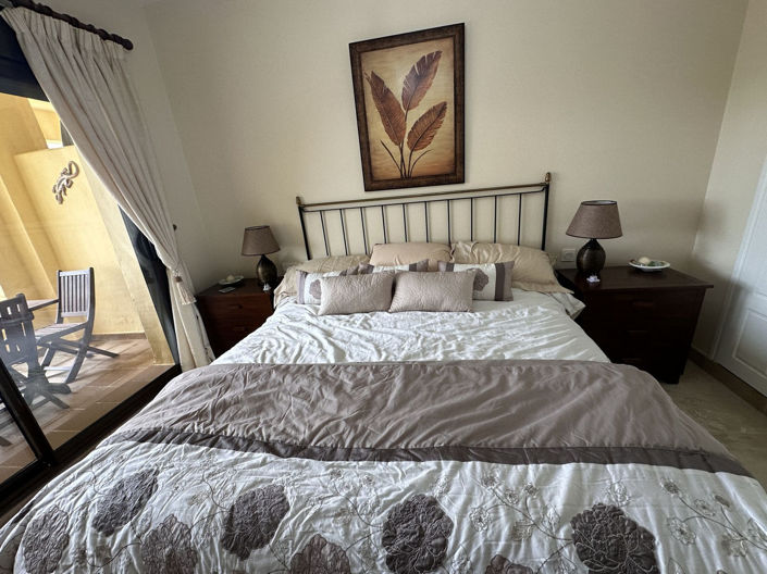 Image No.53-2 Bed Property for sale