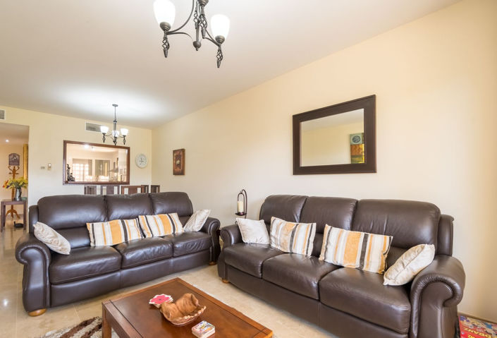 Image No.9-2 Bed Property for sale